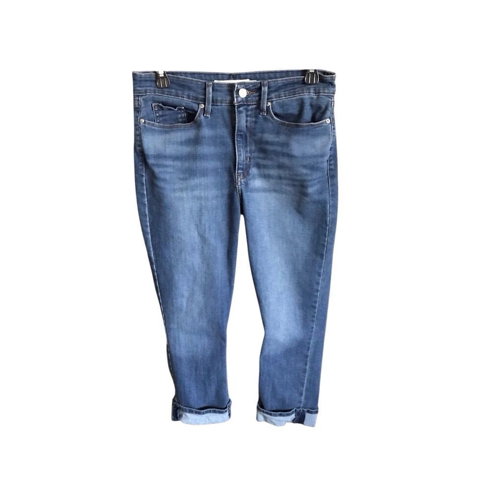 Levis Jean Capri Size 6 blue denim women’s rolled cuff cotton blend
